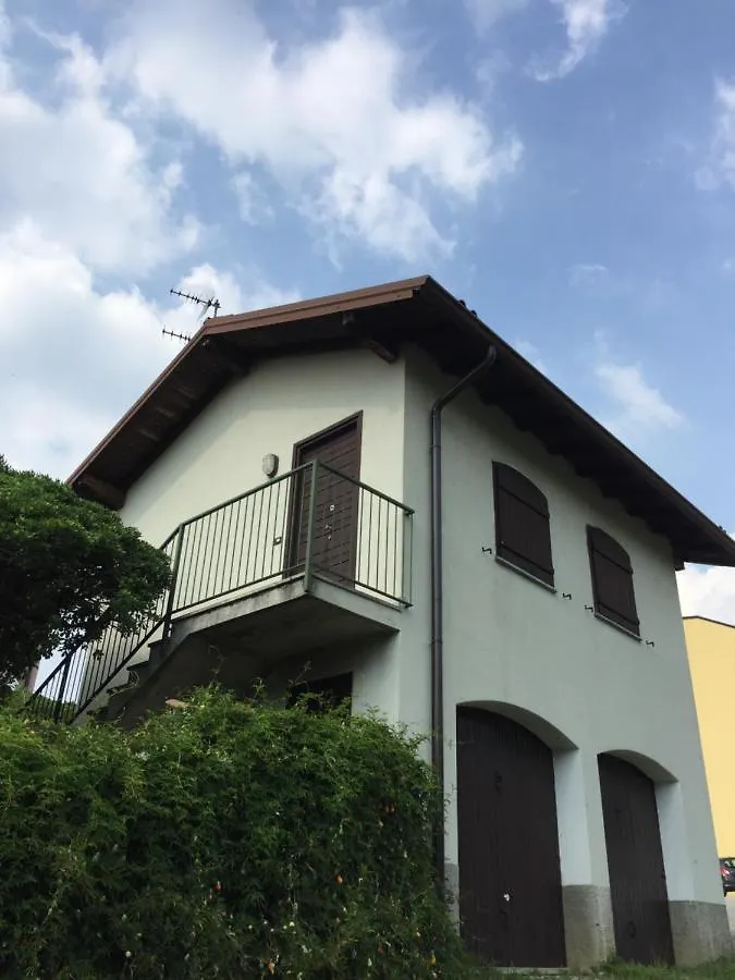 Miniloft Con Piscina Lago Di Como Lecco Galbiate イタリア